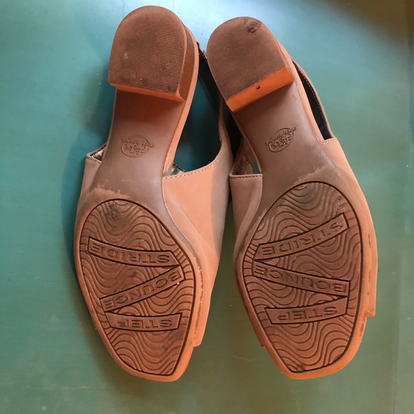 7.5W (wide width) Lifestride sling-back sandals - Picture 3 of 6